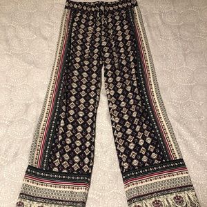 Printed boho pants!! Perfect for spring!!